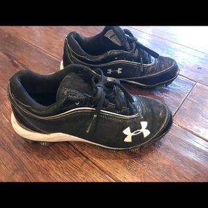 Boys Under Armour baseball cleats